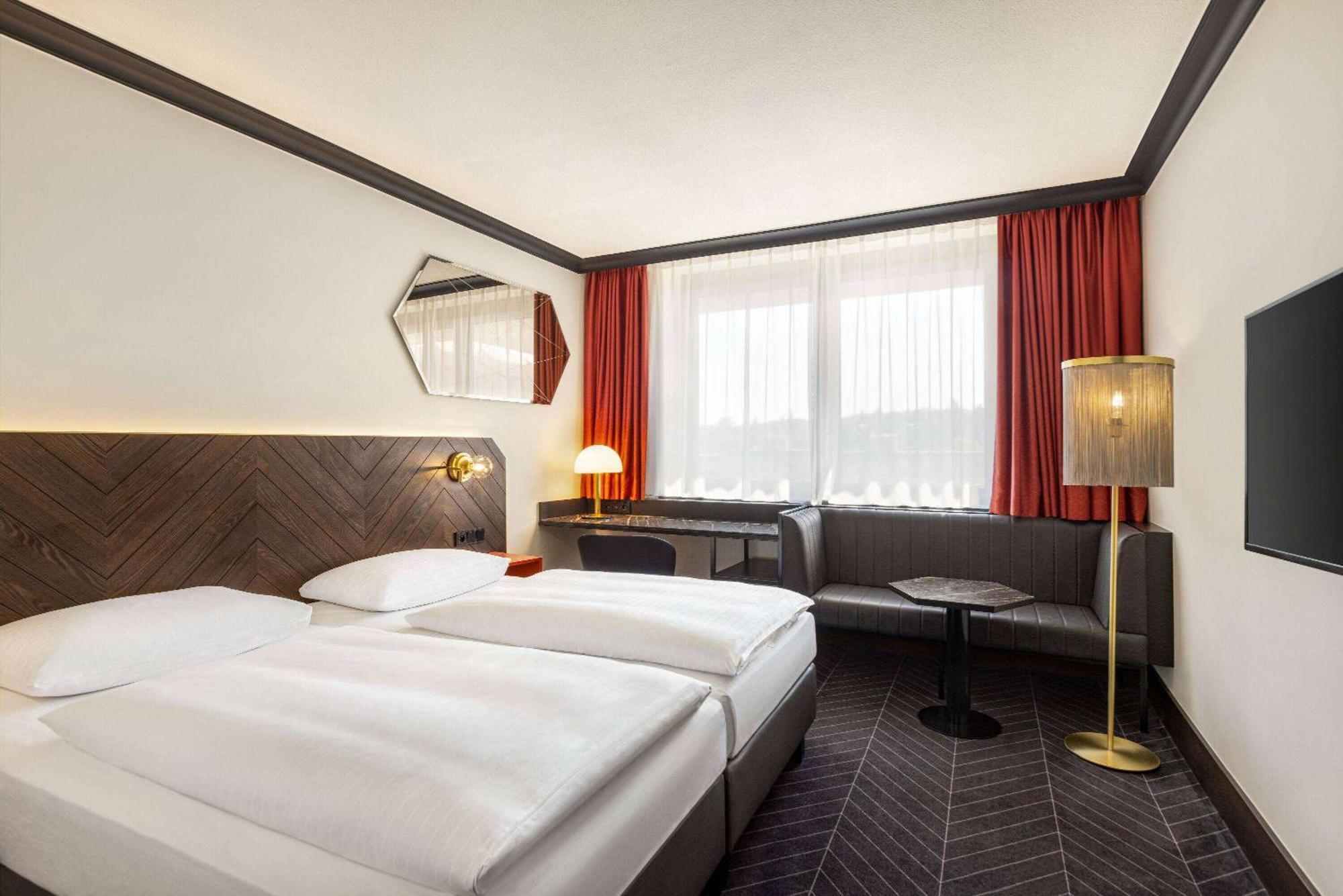 Vienna House By Wyndham Diplomat Prague Hotel Exterior photo